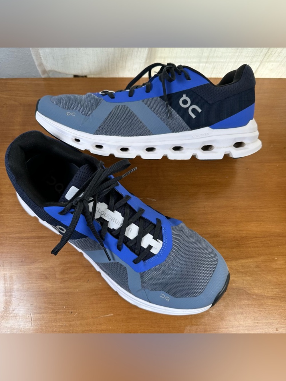 On Cloudrunner Sneakers Metal/Midnight Men’s Size 11.5